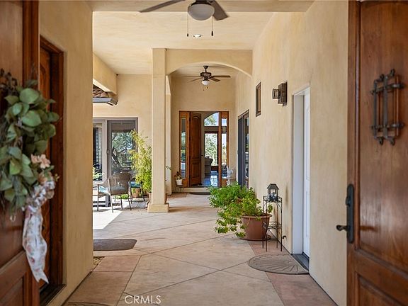 5th image of 1479 Oak Ridge Dr