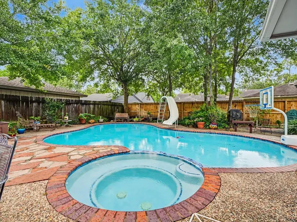4106 Bayou Grove Dr, Seabrook, TX 77586