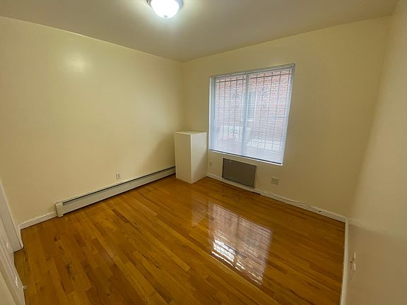 5th image of 61AV E 162nd St Floor 1