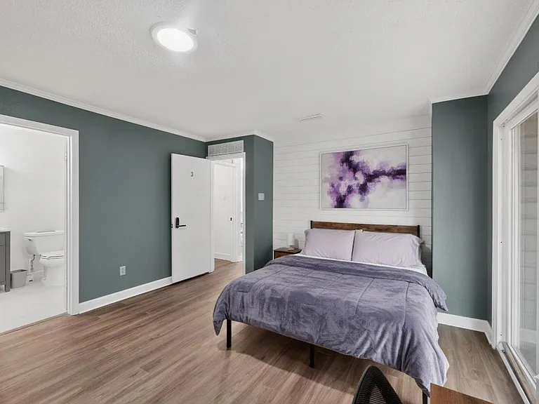 Winterlake Dr — Photo 1