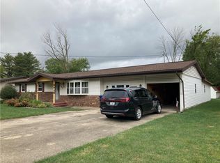 509 Orchard Dr, Newton, IL 62448