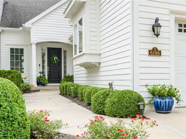 6186 Lime Stone Ct, Parkville, MO 64152