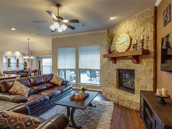 3rd image of 2709 Pine Trail Dr