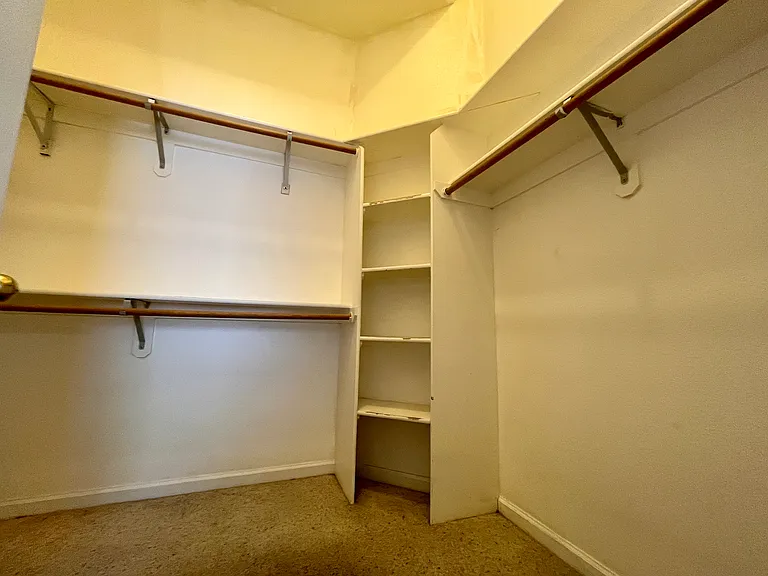7481 Celeste Dr — Photo 12