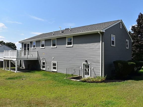 5th image of 76 Joyce Dr