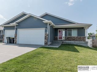 1433 W Silverado Dr, Lincoln, NE 68521