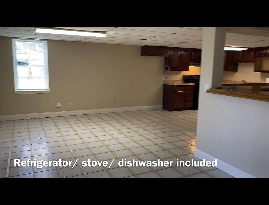 2nd image of 2342 Green River Rd #C