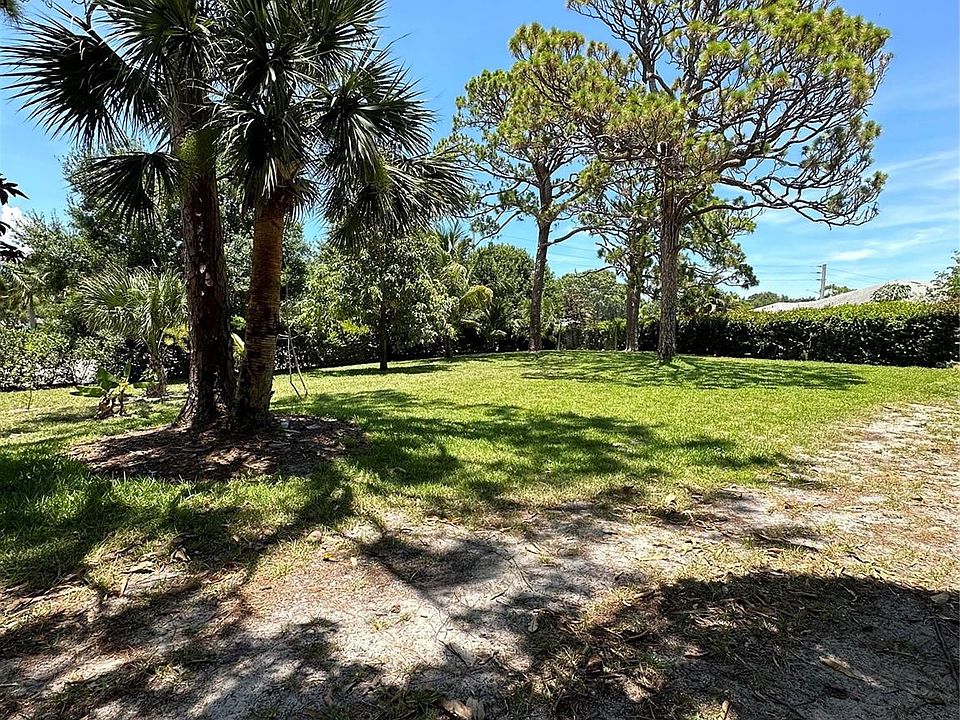 2nd image of 3001 SE Pine Valley Street