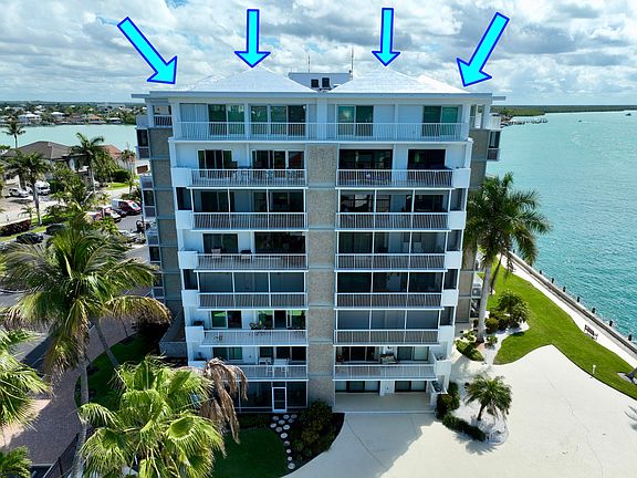 2nd image of 60 Pelican St W APT 804
