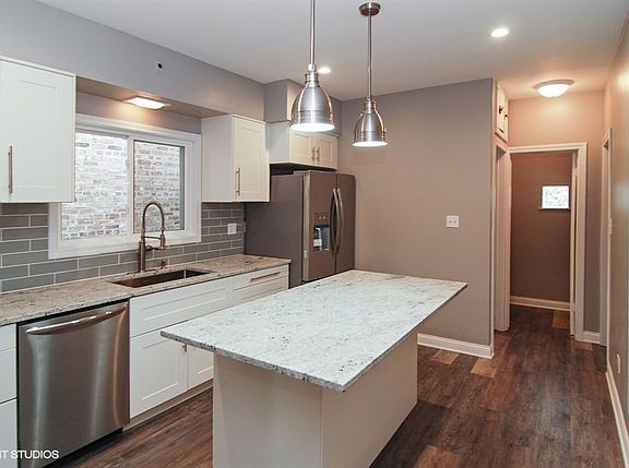 4th image of 6848 W Forest Preserve Dr