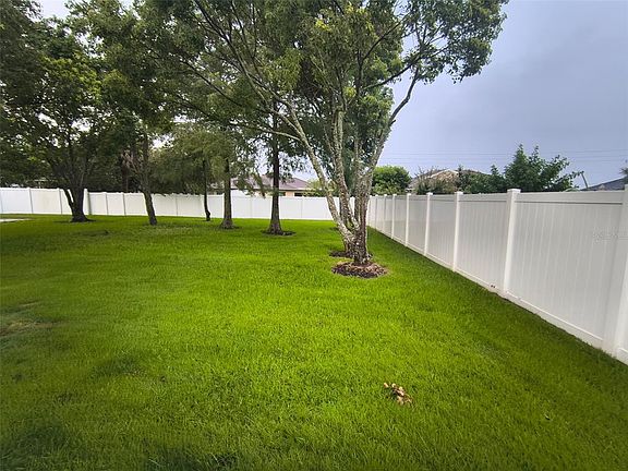 4th image of 24 Felwood Ln
