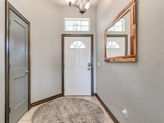 3rd image of 1253 Misty Dr NW