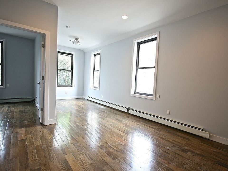 1st image of 321 Eldert St #4