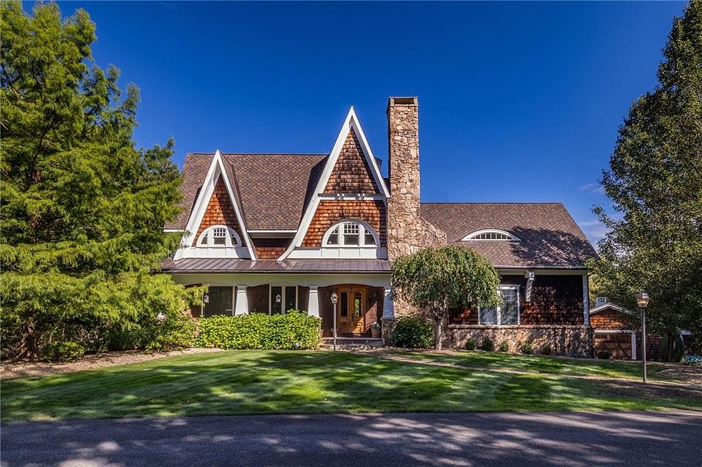 340 Smith Hill Rd, Burrillville, RI 02830 Zillow