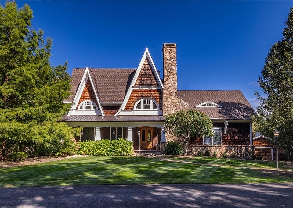 340 Smith Hill Rd, Burrillville, RI 02830 Zillow