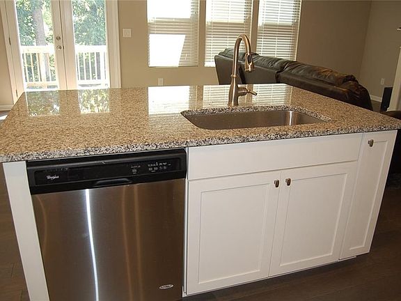 4th image of 269 Stone Park Dr