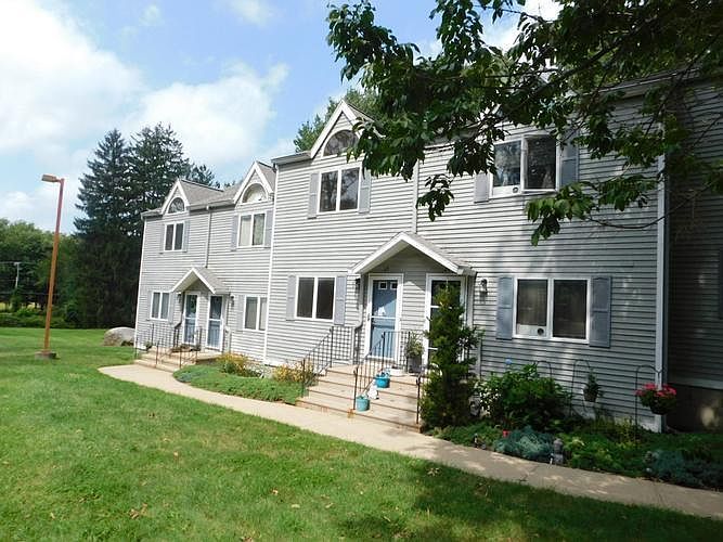Unit A3 at 1691 New London Tnpk