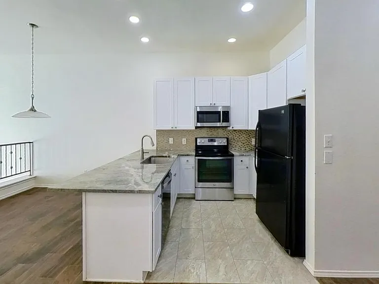 2918 Ranch Road 620 N #204 — Photo 5