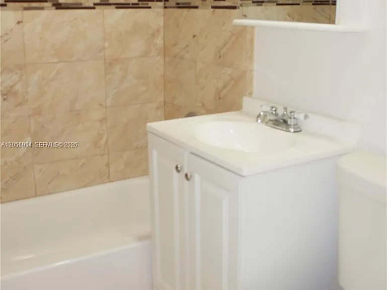 8736 SW 145th St #8736 — Photo 3