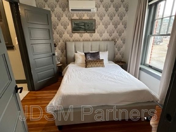 5th image of 630 E 16th Ave #101