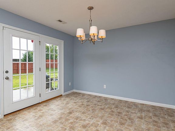 5th image of 4404 Oakbank Ln