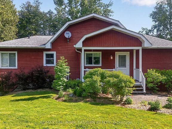 3rd image of 734 Duffus Dr