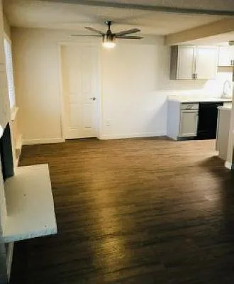 Sunset East Apartments — Photo 62