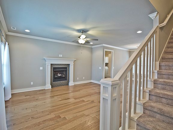 4th image of 1202 Saint Johns Wood