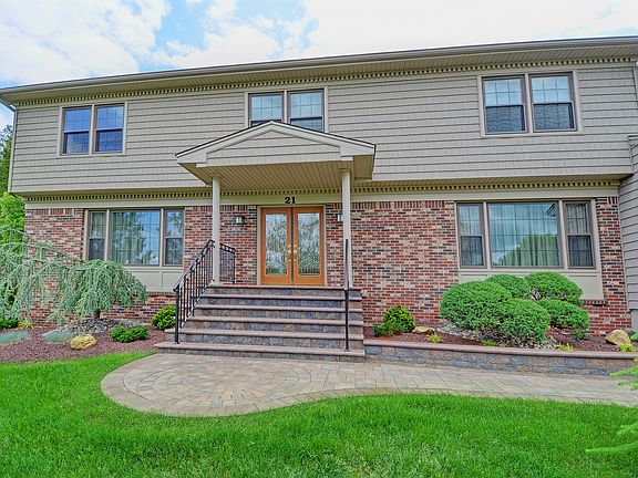 3rd image of 21 Terence Dr