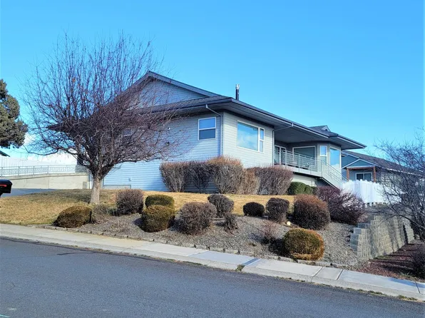 305 NE 16th St, Madras, OR 97741