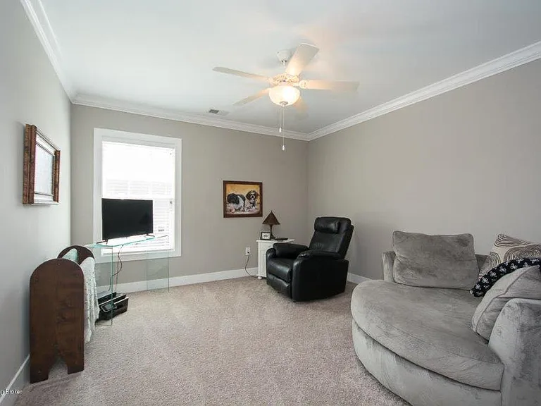1704 Coral Ct — Photo 39