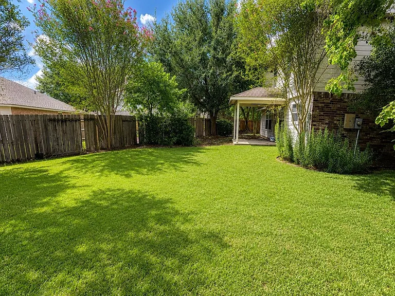 9607 Memorial Crossing Ct — Photo 3