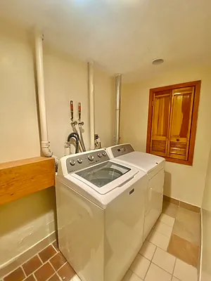 Rented by CMV Realty Inc. | media 41