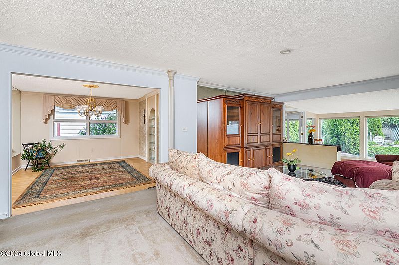 2nd image of 1425 Grand Boulevard