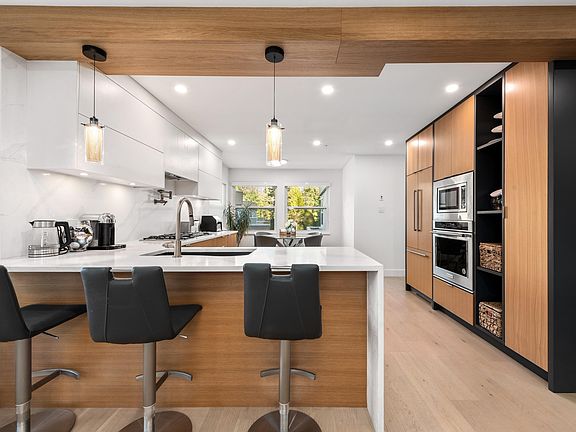 5th image of 2425 Edgemont Blvd #11