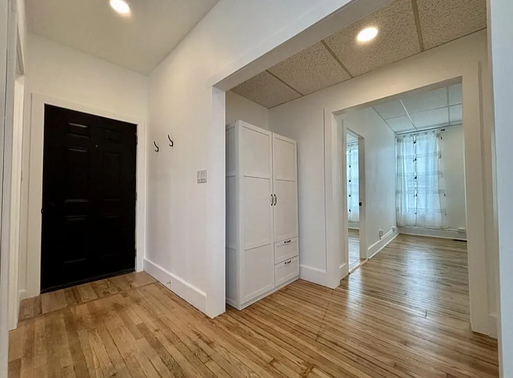 1 bed, 1.0 bath, 850 sqft, $1,325 — Photo 2