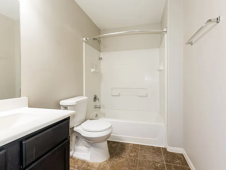 261 Kellyn Ct — Photo 15