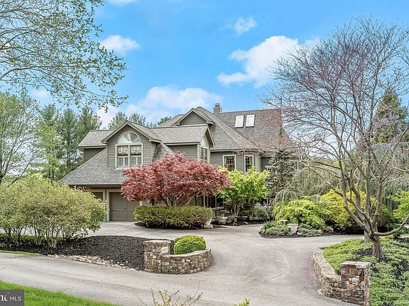 2nd image of 6602 Corina Ct