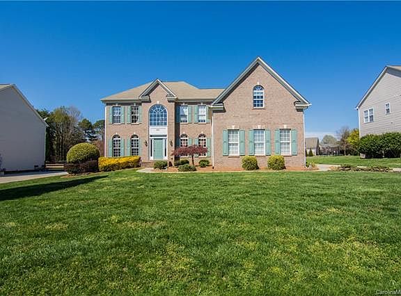 2nd image of 281 Corona Cir