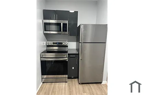 31 Whittier St Photo 1