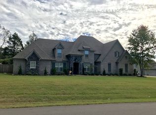 4456 Gray Estates Dr, Southaven, MS 38671