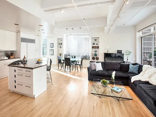 Sold by Sotheby's International Realty | media 12