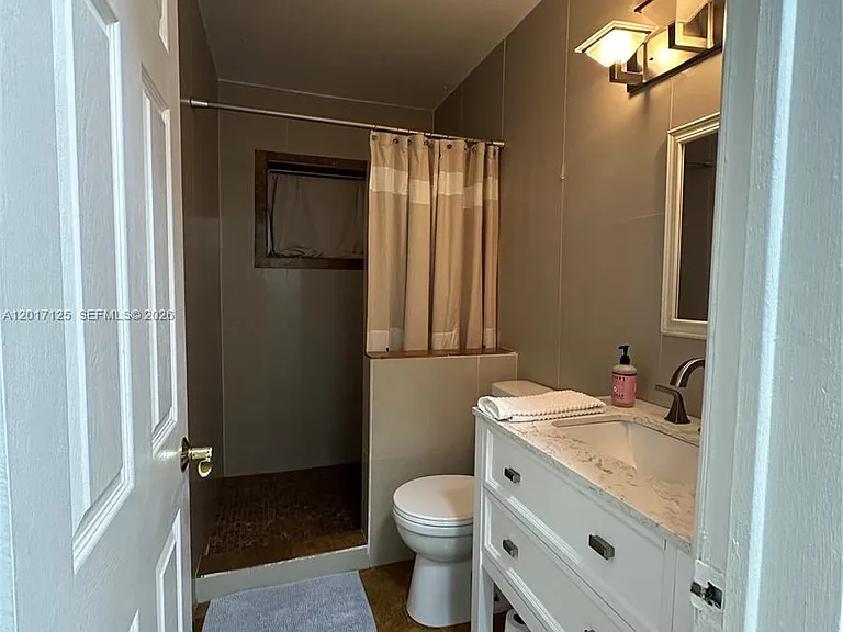 2908 Bayview Dr — Photo 24