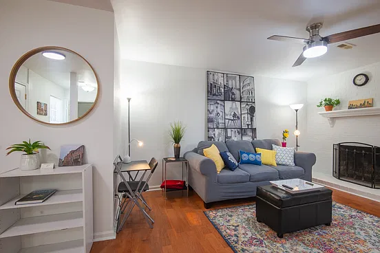2 bed, 980 sqft, $2,400 — Photo 2