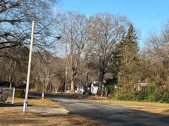 5th image of 608 E Lee Ave