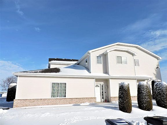 2nd image of 3130 White Tail Ln #D-16