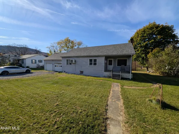 8797 Woodbury Pike, East Freedom, PA 16637