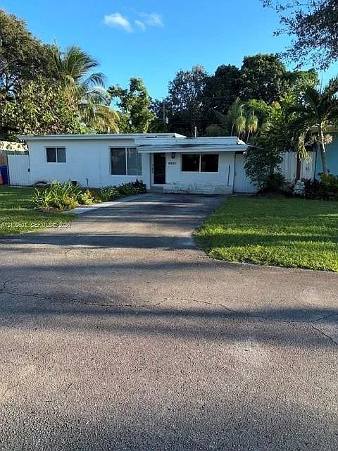 6320 Cleveland St