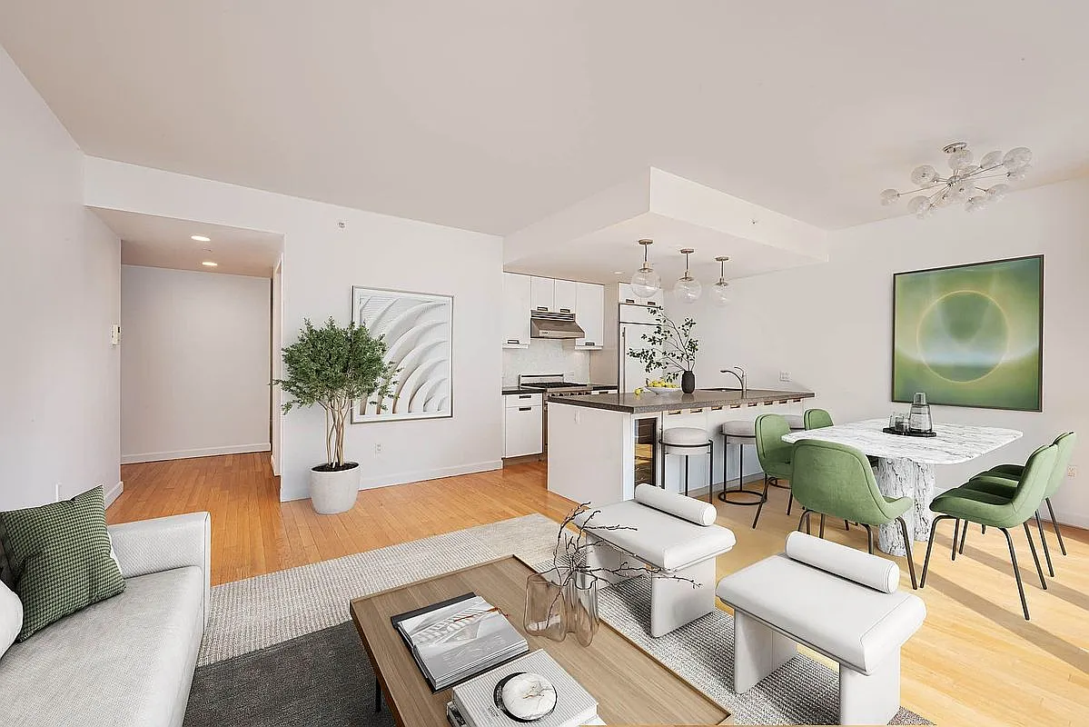 261 W 28th St APT 6E photo 1