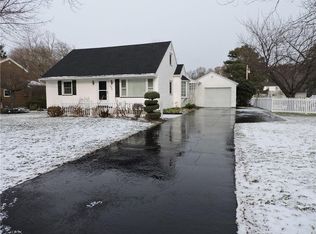 494 Hollywood Blvd, Webster, NY 14580